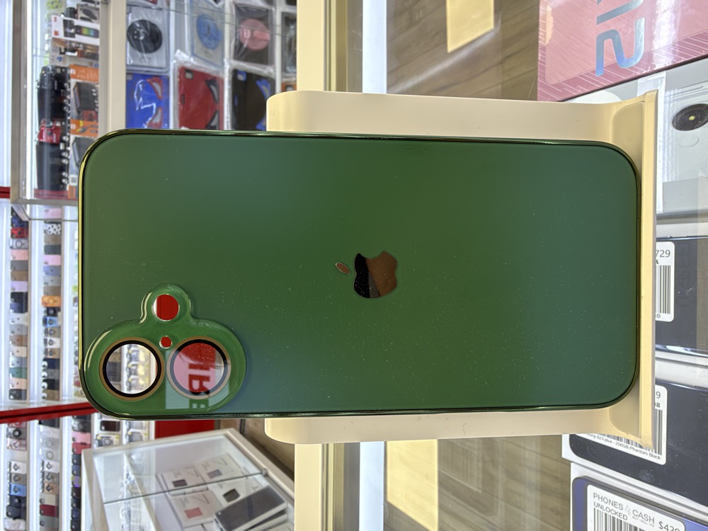 iPhone 16 Case - Frosted Matte - Green