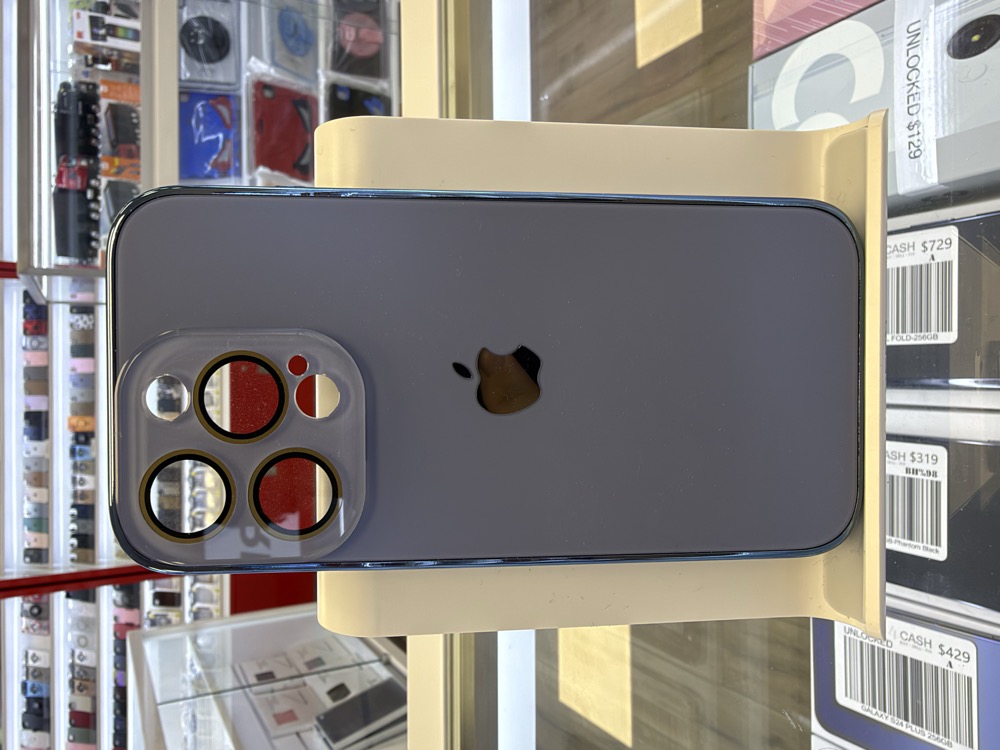iPhone 16 Case - Frosted Matte with Gold Lens Ring - Lavender
