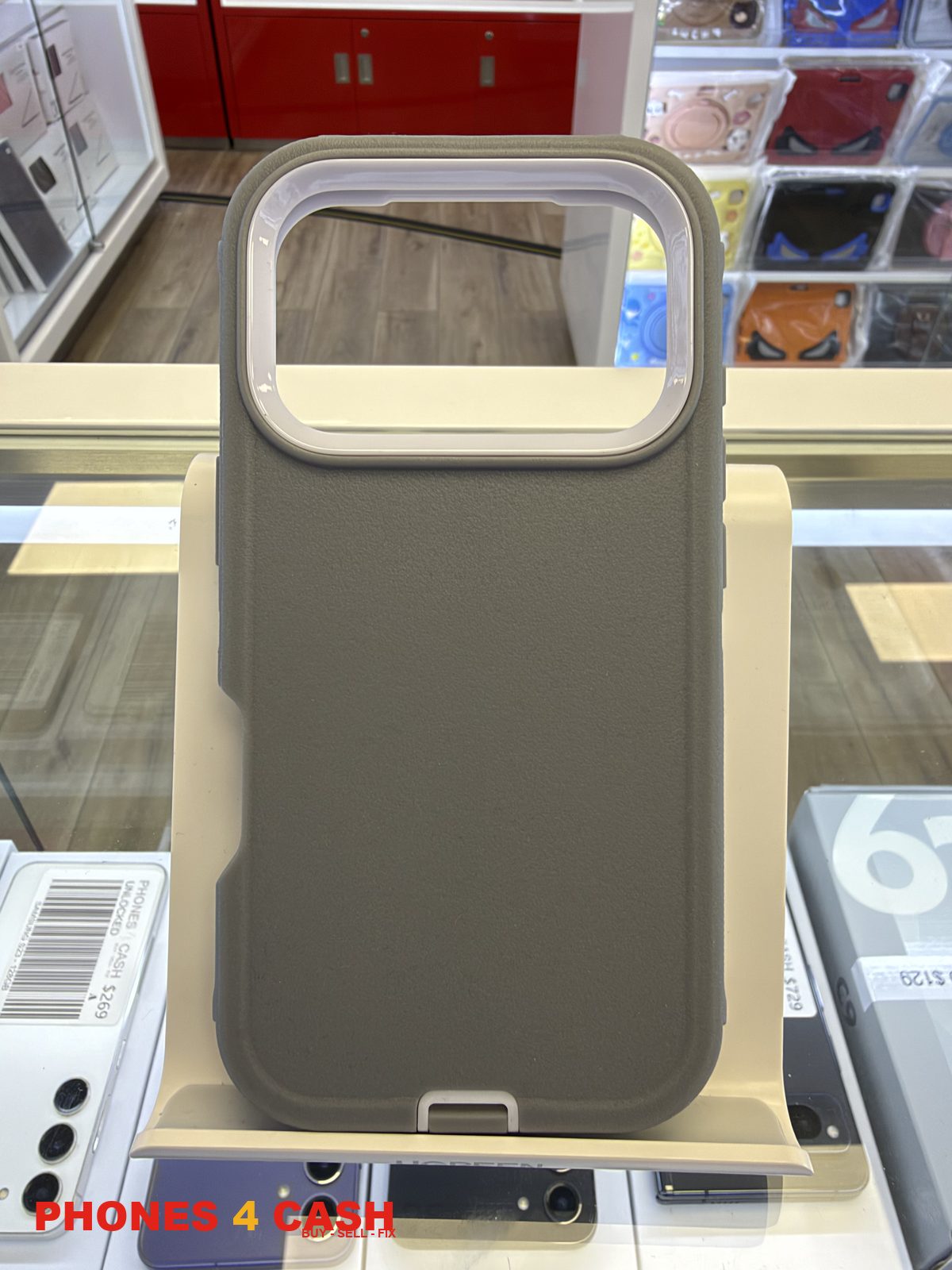 iPhone 17 & 18 Pro Case - Design 04